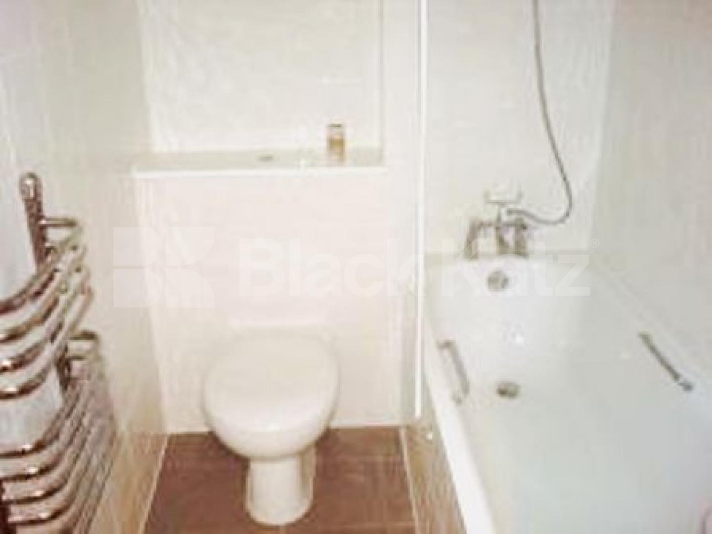 			1 MONTHS DEPOSIT SAVING YOU £475!, 1 Bedroom, 1 bath, 1 reception Flat			 Axminster Road, Holloway